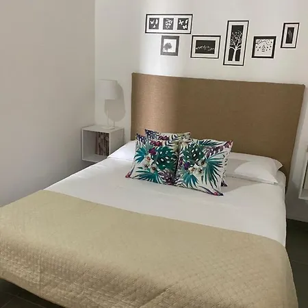 Vittoria Holidays In Santa Venera