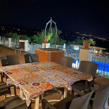 Holiday home Vittoria Holidays In Santa Venera Nunziata